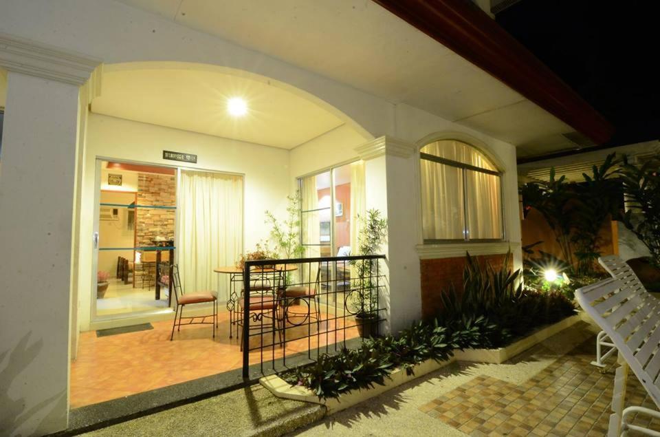 Palmas Del Mar Hotel Bacolod Buitenkant foto
